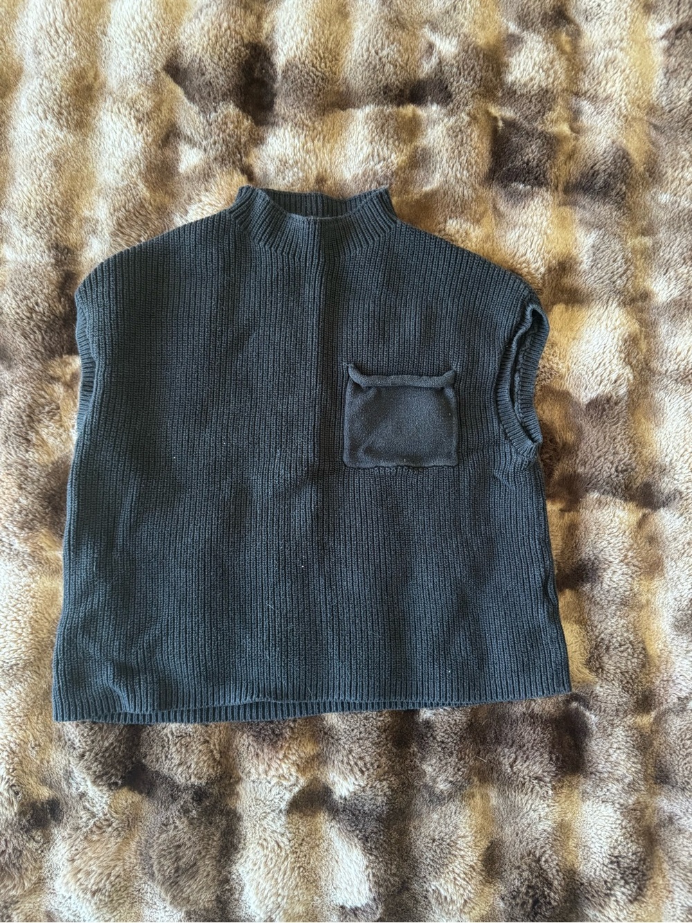 Men's Black Knit Sleeveless Sweater Vest